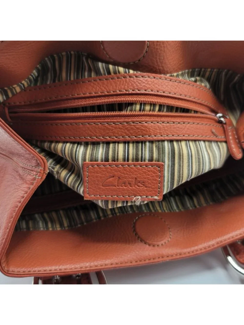 Clarks Pebbled Leather Satchel Handbag Brown Burnt Orange Buckle Dual Handles